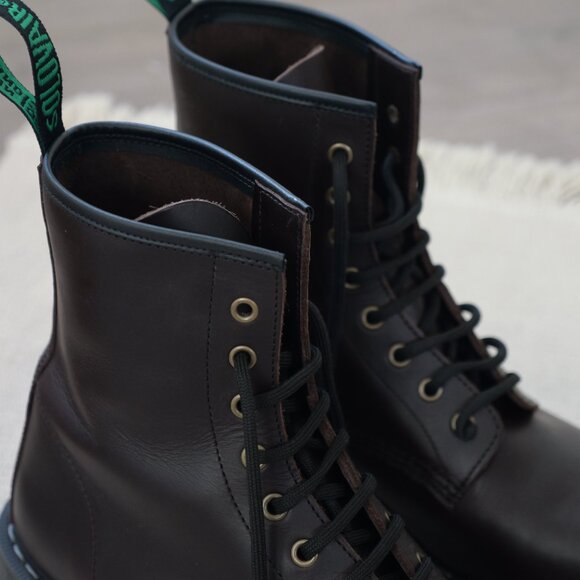 Solovair Brown Greasy 8 Eye Derby Boot - 10.5 Mens / 11.5 Womens - Picture 7 of 13